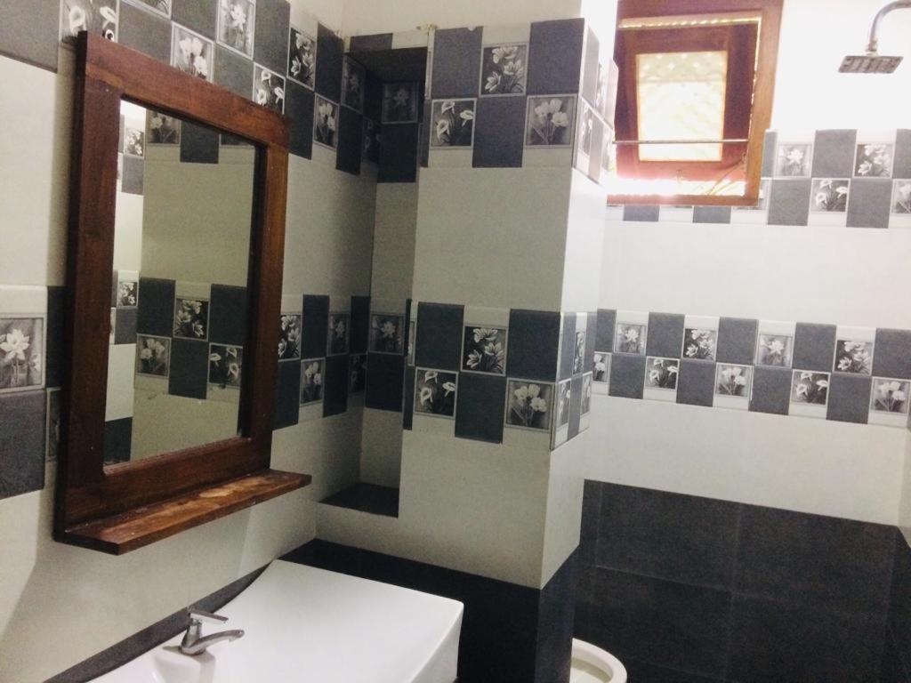Ambel Homestay Anuradhapura Ruang foto